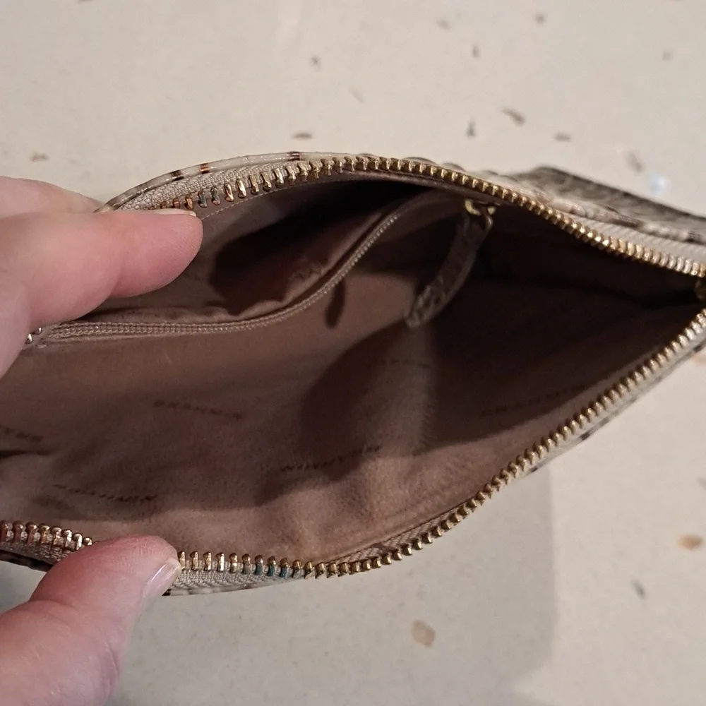 New Brahmin Daisy wristlet - Picture 8 of 9